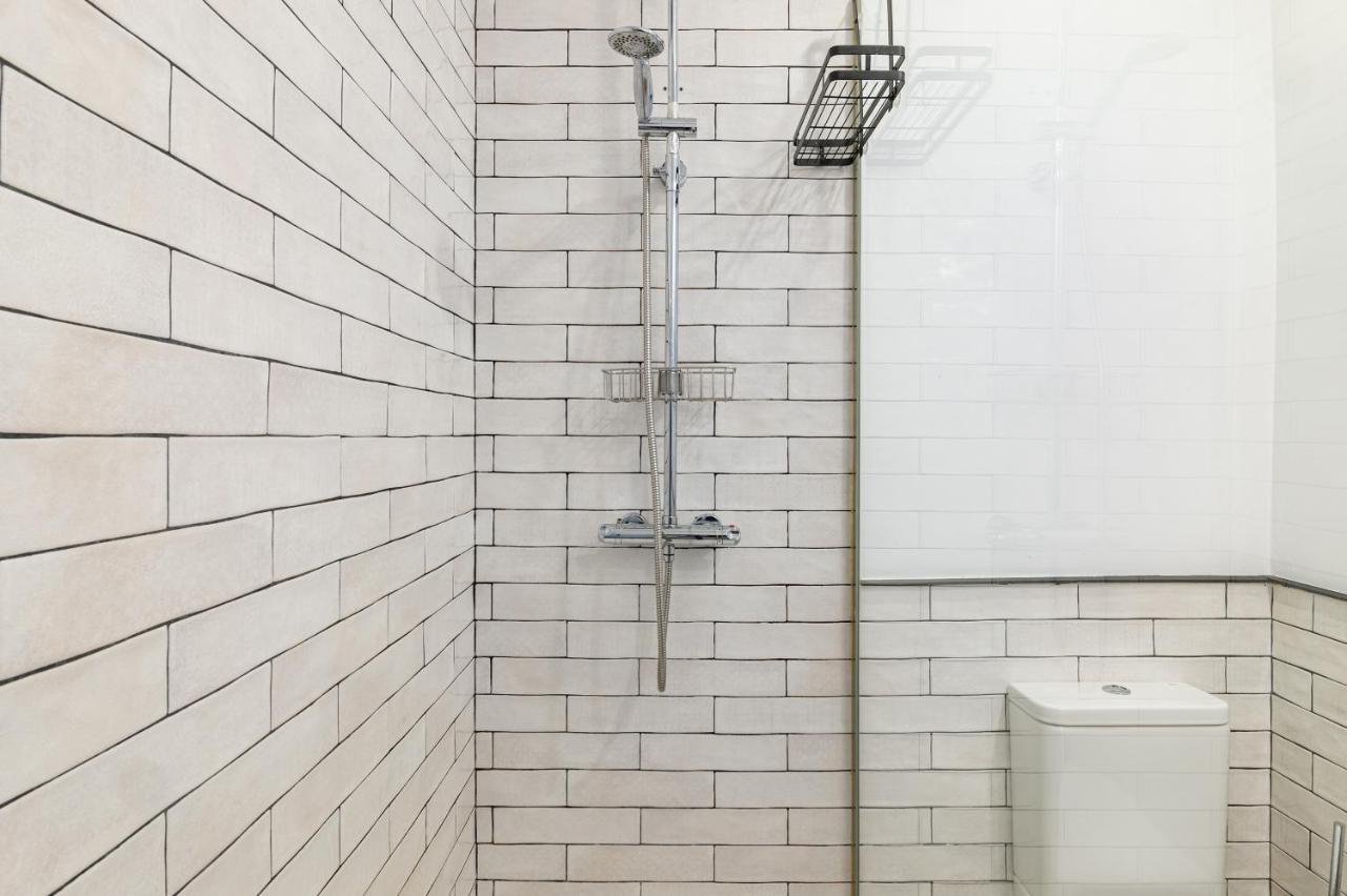 Vintage Apartment Near Puerta Del Sol Madrid Exterior photo